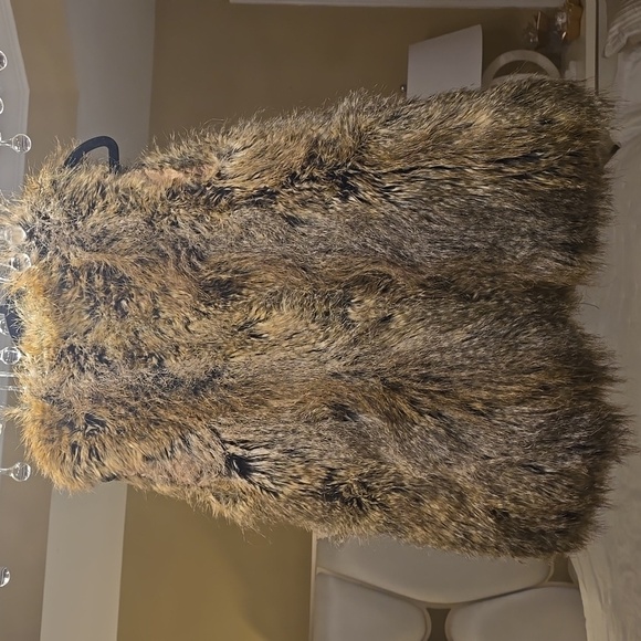 Trina Turk Luxurious Faux Fur Vest in Brown - Picture 6 of 15
